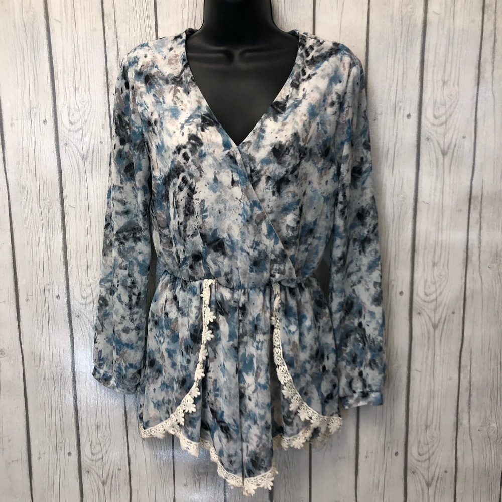 Astr watercolor‎ lace trim long sleeve romp…